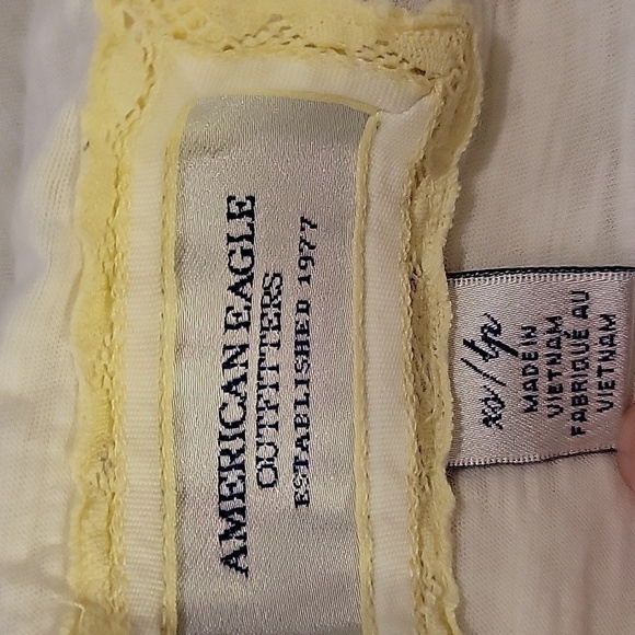 American Eagle Outfitters xs white tee shirt with puff sleeves - Picture 3 of 3